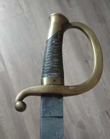 Vendo un Sable español para artillero a caballo, modelo 1862. Se trata de un modelo escaso, y más en su 02