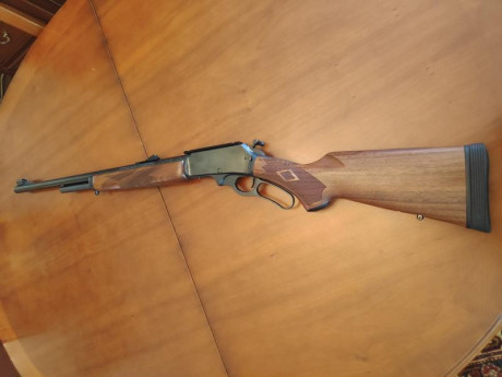 Se vende rifle Marlin calibre 444. 
Lleva los siguientes accesorios:  cantonera limbsaver para amortiguar 20