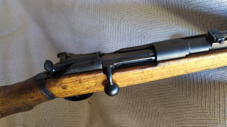 Buenas, un amigo que está vaciando su armero, me pedido que ponga a la venta un raro fusil Mannlicher-hungaro 11