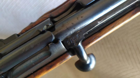 Buenas, un amigo que está vaciando su armero, me pedido que ponga a la venta un raro fusil Mannlicher-hungaro 22