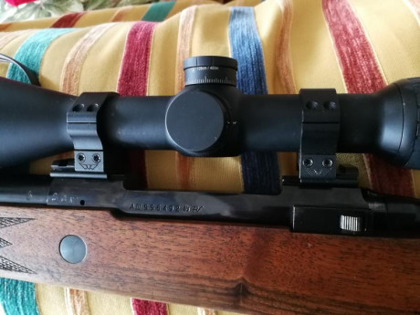 Hola.

Vendo por exceso de armas , rifle Sako AIII Stutzen en calibre 270 Win. Monturas Picatinny que 32