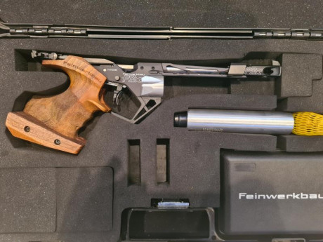 Vendo esta magnífica feinwerkbau p8x short en perfecto estado de funcionamiento, del año 2017 con una 12