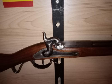 Hola a todos. 
Vendo Mauser 1857 Wurtembergishen .54 de PEDERSOLI. Se acompaña de turquesa de la misma 01
