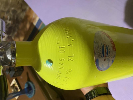 Vendo scuba de siete litros y 300 atm, esta en prefecto estado como se puede ver en las fotos, la revisión 11