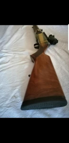 Hola.
Mi padre vende su cuidado y poco usado Fn Browning Bar en calibre 30-06. No tiene ni pizca de óxido.
Lleva 02