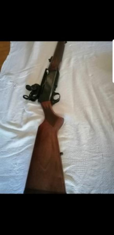 Hola.
Mi padre vende su cuidado y poco usado Fn Browning Bar en calibre 30-06. No tiene ni pizca de óxido.
Lleva 01