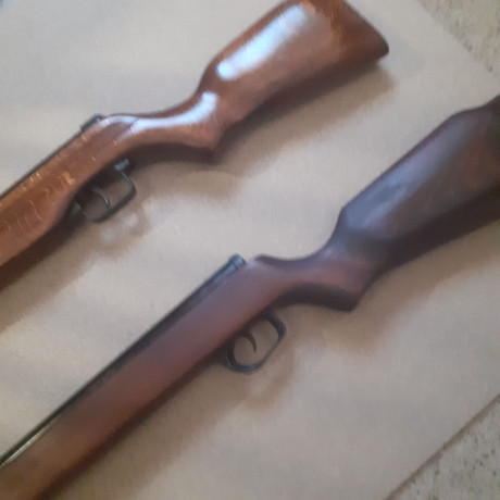 Hola,
Aqui tenemos una  pareja de clásicas Españolas.

Gamo 45 S 61 de primera  serie.Restaurada,madera 11