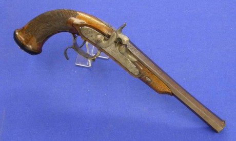 Voy a colocar unas fotos de un arma larga alemana de llave de mecha del siglo XVI. 130