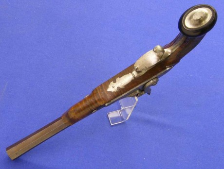 Voy a colocar unas fotos de un arma larga alemana de llave de mecha del siglo XVI. 140
