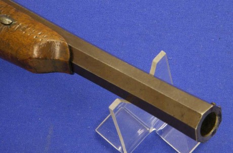 Voy a colocar unas fotos de un arma larga alemana de llave de mecha del siglo XVI. 152