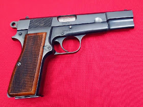 Hola buenas . 
Busco una BROWNING HP 35 9 mm para. como las de la foto , de uno de esos dos modelos, se 00