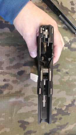 Hola pongo en venta esta Glock 17 Gen3 
Pistola en buen estado con bastante poco uso.
Precio 300€ Más 01