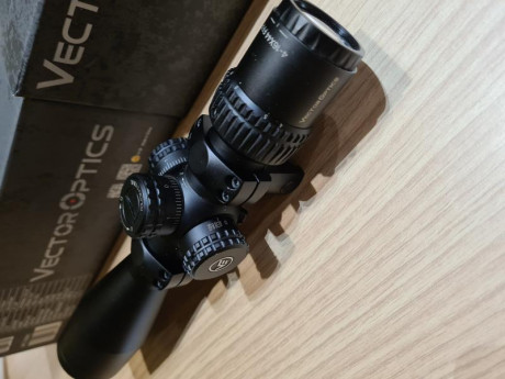 Vendo visor Vector Optics Veyron 4x16-44 ffp. Usado solo un mes en una pcp. Esta como nuevo. Un gran visor 01