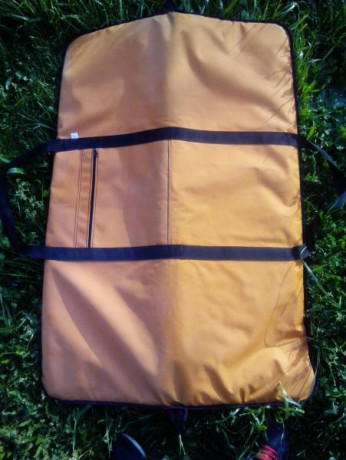 Vendo manta para tirar tumbado. A su vez sirve de funda para transporte de la carabina.
Fabricada por 01