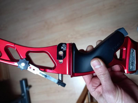 Vendo este cuerpo de arco marca Fivics modelo FX1 25" que se encuentra como nuevo,solo lo use en 10