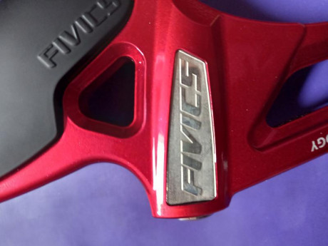 Vendo este cuerpo de arco marca Fivics modelo FX1 25" que se encuentra como nuevo,solo lo use en 31