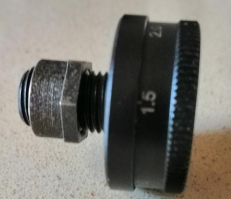 Vendo :
1 Recalibrador de cuerpo de vaina, no recalibra el cuello, marca Redding, calibre 6 mm BR. 12 00