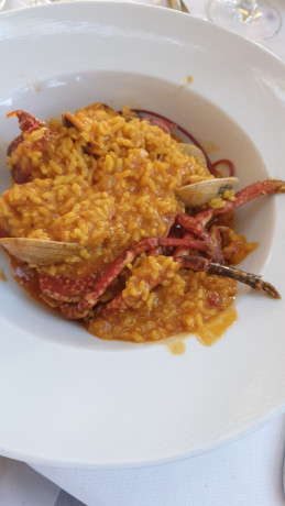 Hoy para comer acelgas hervidas y chuletón de vaca gallega vieja con seis semanas de maduración en cámara 20