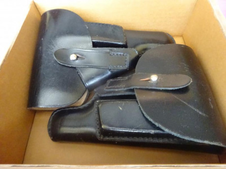 Muy buenas,

Vendo dos (2) fundas nuevas de cuero negro para Walther modelos PP y PPk de la Policia del 00