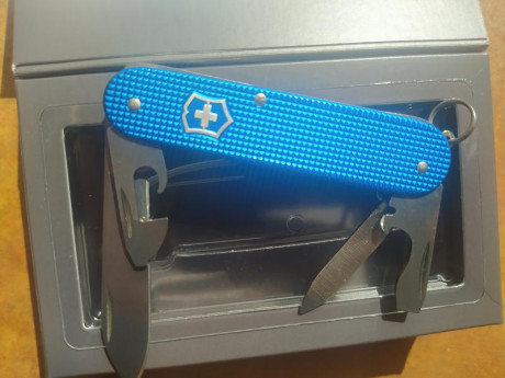 Vendo navaja Victorinox Alox Limited Edition 2020.
Se trata  de una edicion de coleccion limitada al año 30