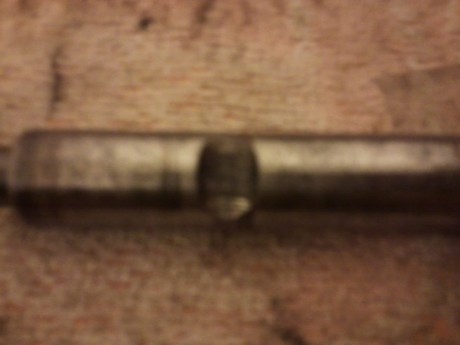 Curioso sistema, salen a rosca y la bocacha tambien Foto0005.jpg 
el cañon lo traba el tornillo del alza 01