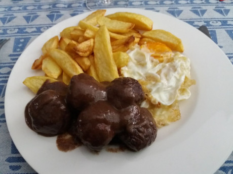 Hoy para comer acelgas hervidas y chuletón de vaca gallega vieja con seis semanas de maduración en cámara 170