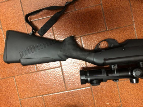 Buenas, un amigo vende un benelli r1 338 , el rifle tiene una temporada y se encuentra en Navarra, precio 11