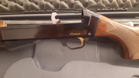 Benelli premium calibre 12 totalmente impoluta estuche, 5 chokes, punto de mira fibra óptica intercambiables. 01