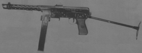 Abro este hilo inspirado en el propio de Guardia-legi, en el que pretendo colgar "rarezas", 82