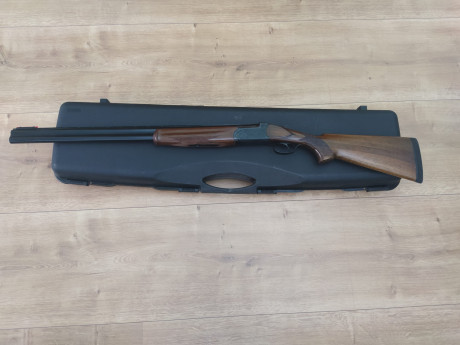 Se vende escopeta superpuesta Antonio Zoli y Gardone, del calibre 12/70, expulsora, de 71 cm de cañón, 01