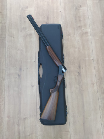 Se vende escopeta superpuesta Antonio Zoli y Gardone, del calibre 12/70, expulsora, de 71 cm de cañón, 00