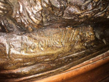 Pongo a la Venta una Escultura de un amigo de Bronce - Escena de Caza de un Jabalí atacado por perros 12