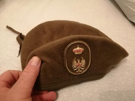 Vendo boina de tropa del Ejército de Tierra español, Cuerpos Comunes. Color caqui. Nueva a estrenar.
20€ 00