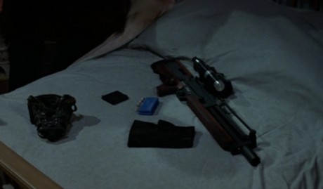 Compañeros,

En vista de las ganas de algunos (Elcafe, Wilcow, Vrakk, etc) por adivinar armas de películas 140
