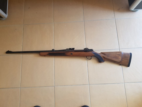 Vendo rifle Sako calibre 300WM en perfecto estado por no utilizarlo, lleva bases y monturas Shuler y visor 22