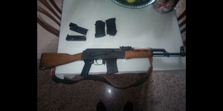 Se vende carabina táctica tipo ak calibre 9 mm, poquísimo disparo ya que es un modelo bastante nuevo y 02