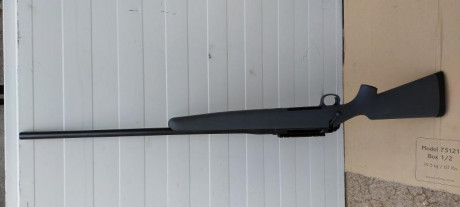 Vendo rifle Remington, calibre 7mm.RM seminuevo, con 45 disparos.
   El arma se encuentra al sur de Madrid. 02