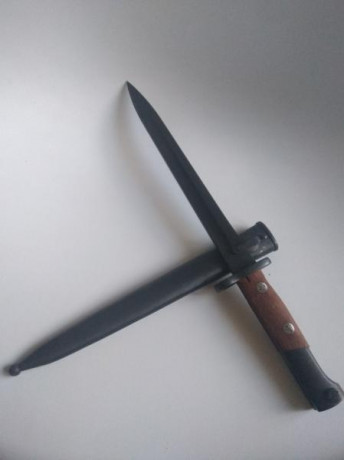 Vendo bayoneta para fusil Mauser o Coruña, con su funda numeradas, nueva impecable.
Se encuentra en Barcelona.
Precio: 02