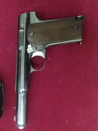 Se vende este trozo de historia. 
Fabricada por Esperanza y Unceta (Guernica) 
Astra 1921 modelo 400 9L 12