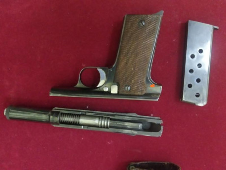 Se vende este trozo de historia. 
Fabricada por Esperanza y Unceta (Guernica) 
Astra 1921 modelo 400 9L 10