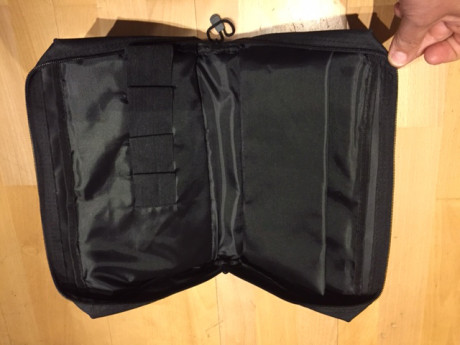 VENDIDA  nueva a estrenar. Bolsa de cordura Glock con asas de transporte, cremallera muy robusta, alojamiento 01