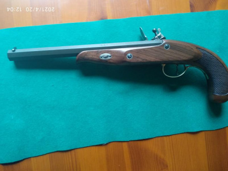 Vendo pistola marca Pedersoli es el modelo continental calibre 44 para bola 430-433 sistema chispa está 02