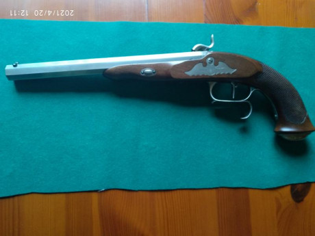 Vendida pistola Pedersoli calibre 44 para bola 430-433, está en Madrid, su precio  más portes. 00