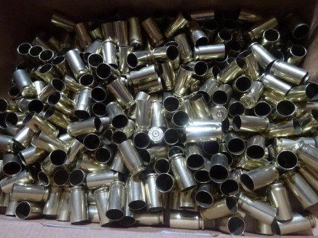 Muy buenas,

Vendidas las trescientas doce (312) vainas marca Federal del calibre .40 S&W con 1 tiro 01