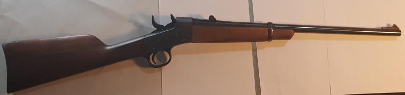 Buenas tardes.

Pongo a la venta mi carabina ROLLING BLOCK, marca STAR, calibre .357.-
Dispara tanto .357, 02