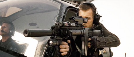 Compañeros,

En vista de las ganas de algunos (Elcafe, Wilcow, Vrakk, etc) por adivinar armas de películas 100