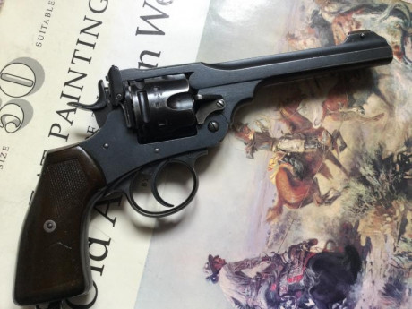 Arma funcionando, acabado de Arsenal ingles, cañón impoluto, mecanismo como un reloj.  455 inglés típico. 02