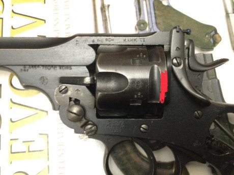 Arma funcionando, acabado de Arsenal ingles, cañón impoluto, mecanismo como un reloj.  455 inglés típico. 00