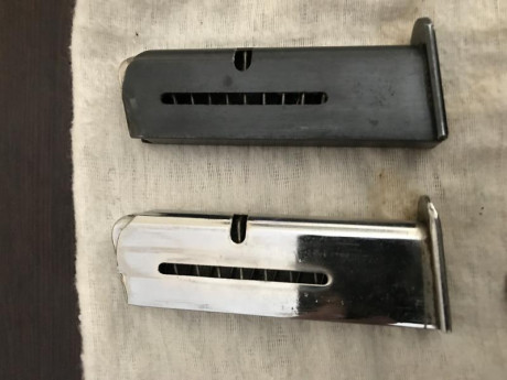 Recambio entero , dos cargadores, cachas y funda de Star DKL.
100 euros envío incluido en península . 01