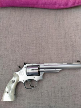 Hola .en venta revolver llama comanche .guiado en f calibre 38sp como se puede apreciar muy bien conservado 10